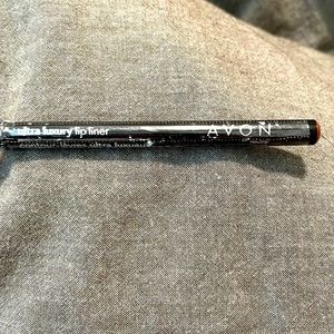 Avon lip liner